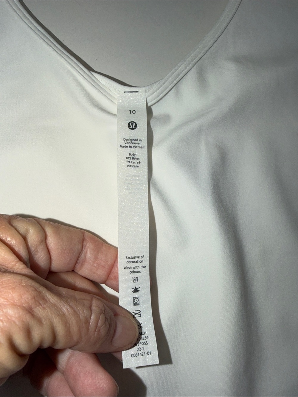 NWT Lululemon athletica White Scoop-Neck Cropped Tee - Picture 5 of 8